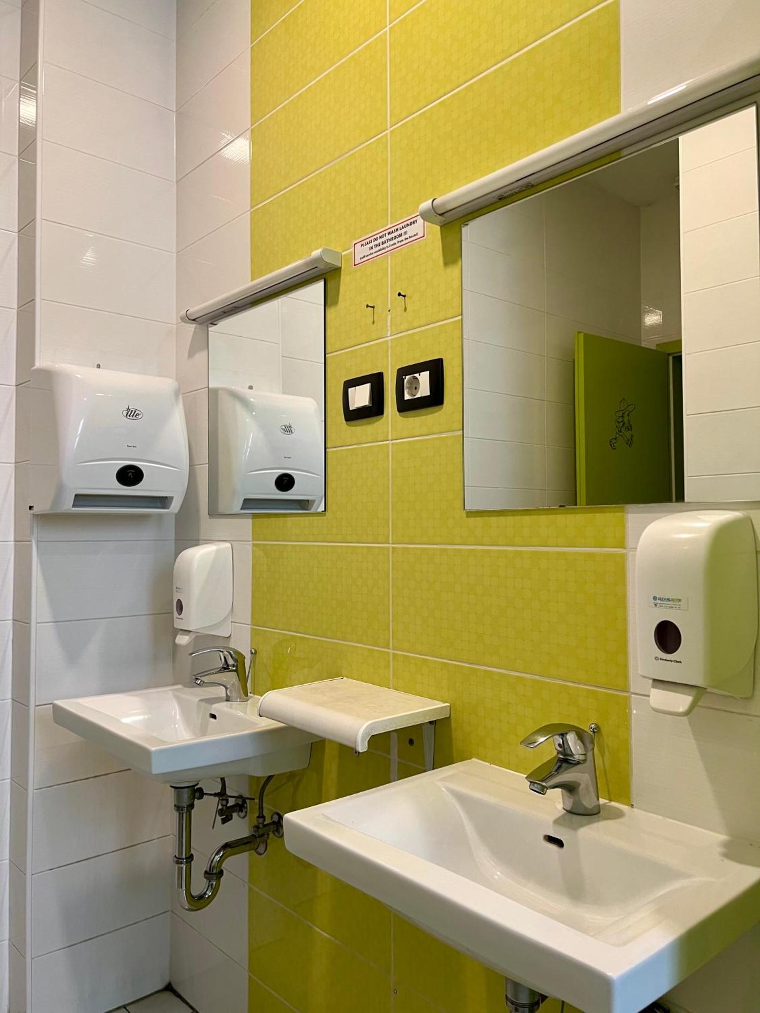 Himalayan Hostel Zagrzeb Zewnętrze zdjęcie