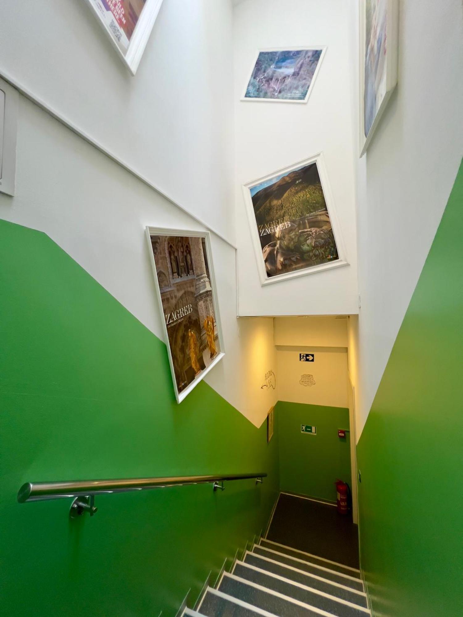 Himalayan Hostel Zagrzeb Zewnętrze zdjęcie