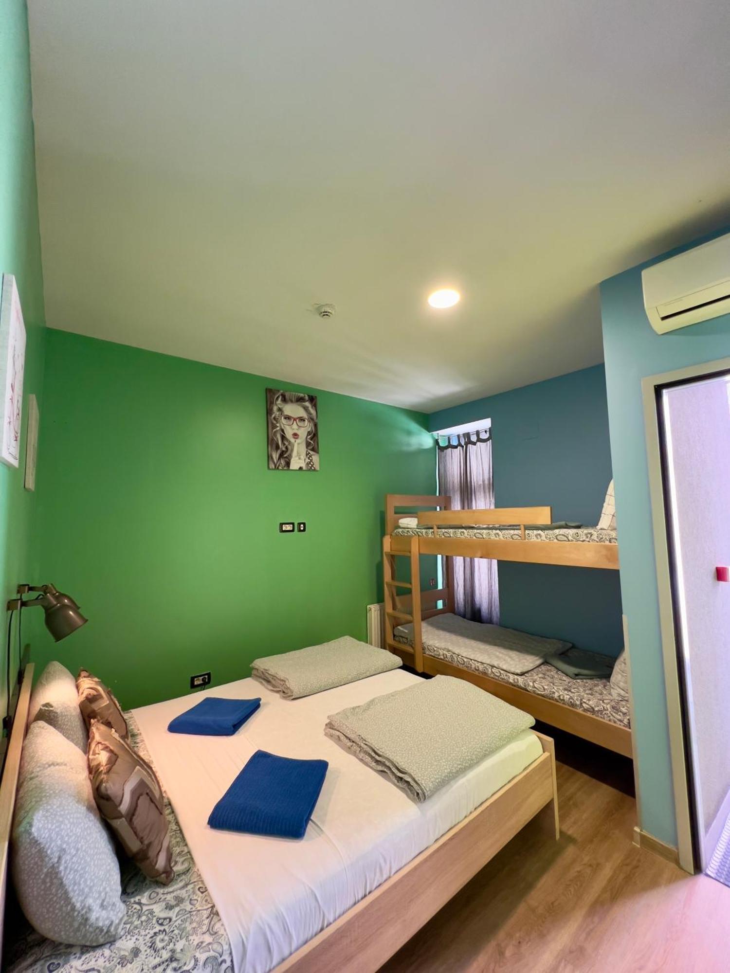 Himalayan Hostel Zagrzeb Zewnętrze zdjęcie